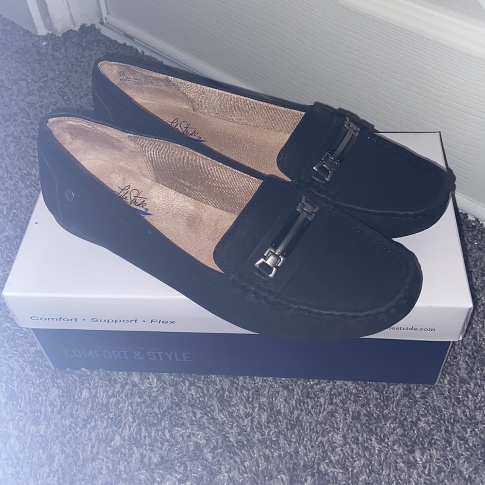 •NWT•Life Stride•MemoryFoam Flats w/Heel•Women’s•9